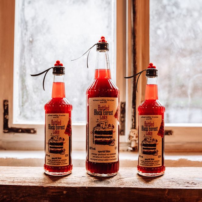 Bottled Black Forest Cake von Schray´s Destillery aus Schönmünzach