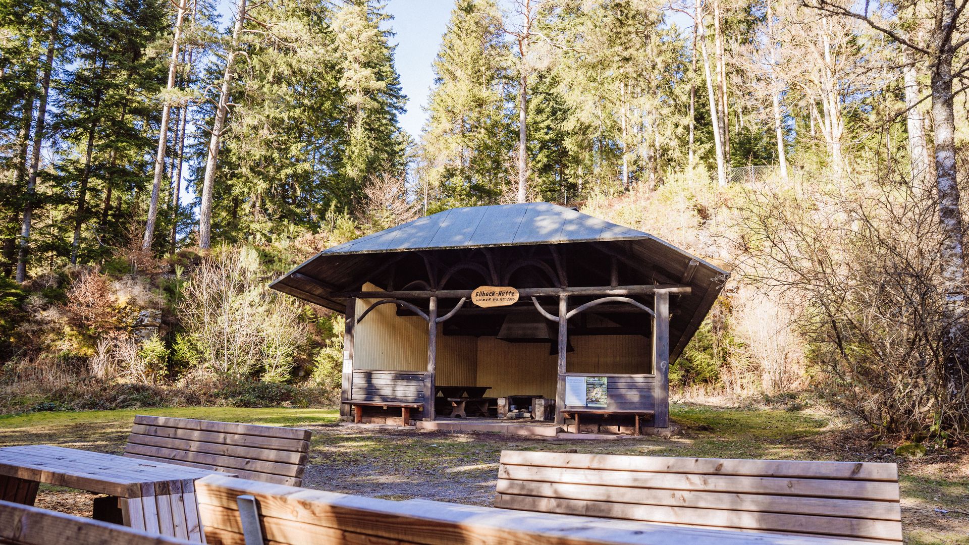Frontansicht der Ellbachhütte in Baiersbronn-Mitteltal