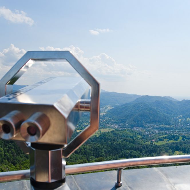 Aussichtsfernrohr auf dem Turm des Merkurbergs in Baden-Baden
