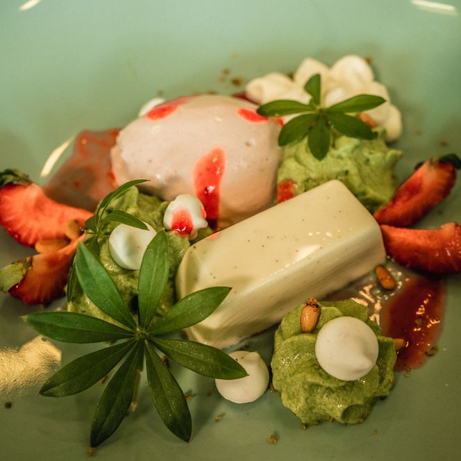 Selbst gemachtes Dessert der Baiersbronner Miniköche