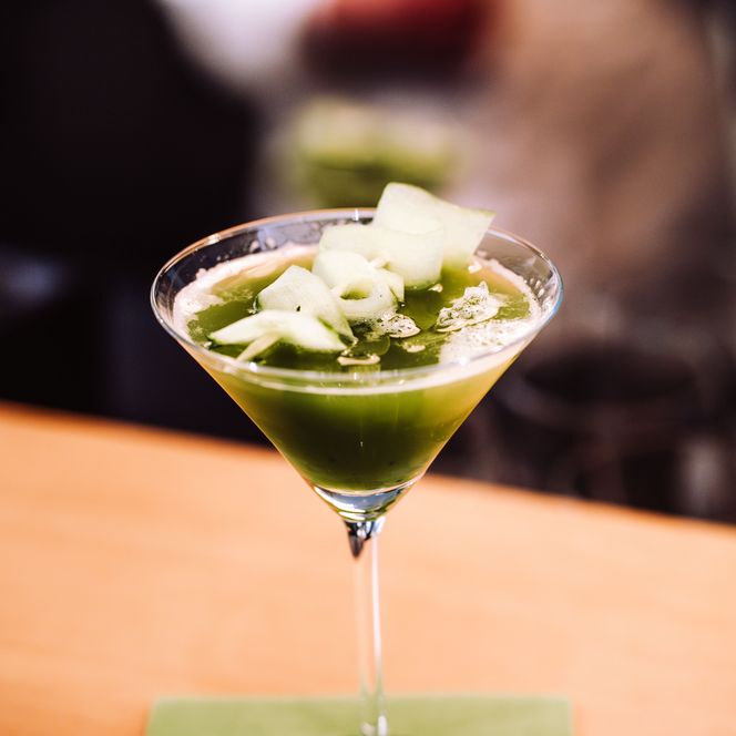 Grüner Cocktail selbst gemacht von den Baiersbronner Miniköchen.