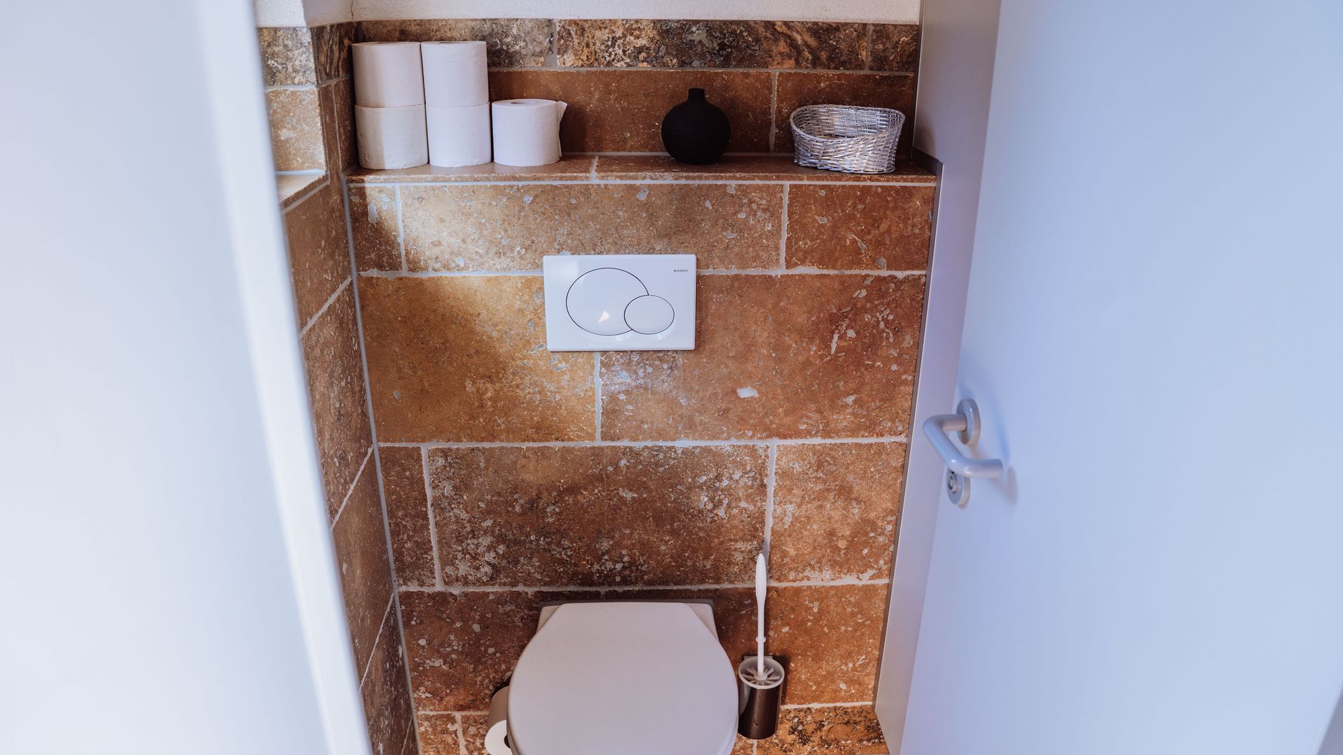 Damentoilette Pudelsteinhütte in Baiersbronn-Tonbach