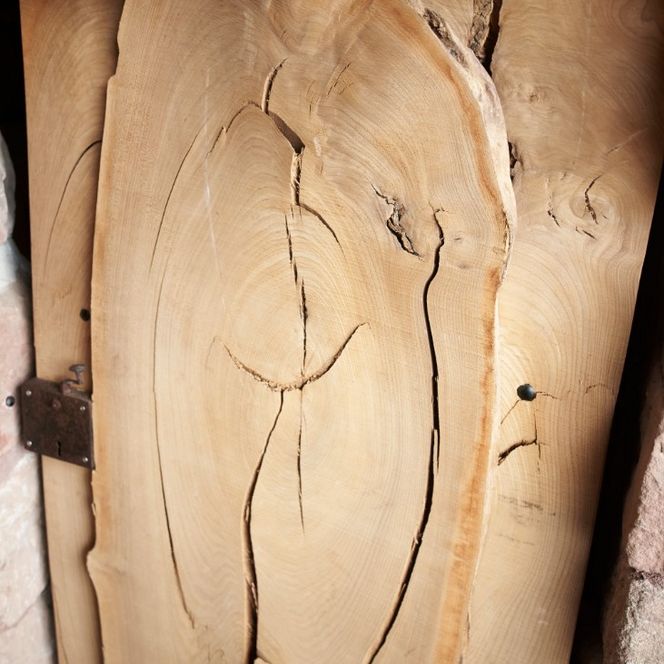 Holzbretter im natürlichen Zustand im Christleshof in Baiersbronn verbaut