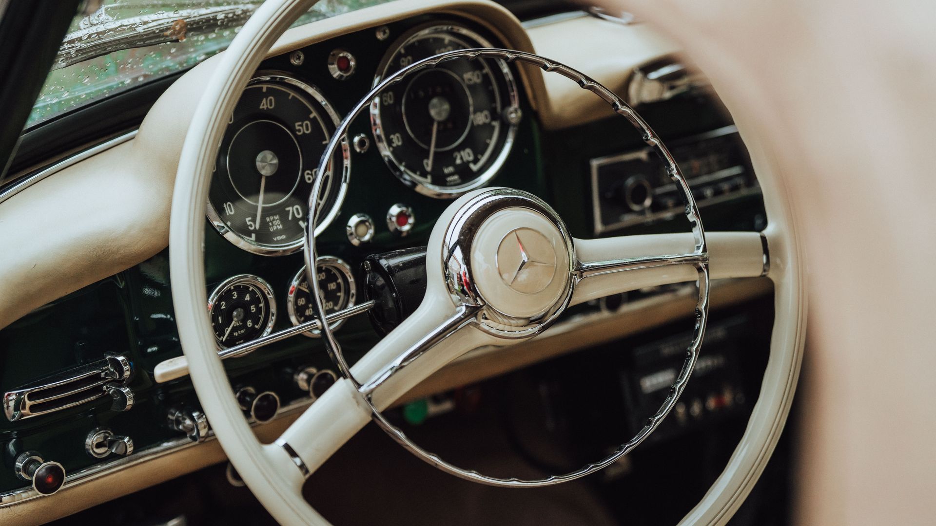 Armatur eines Oldtimers der Baiersbronn Classic