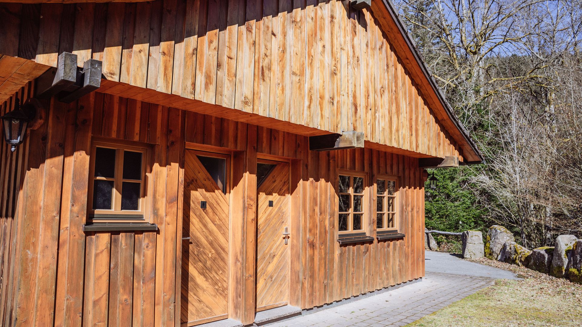 Toiletteneingang Pudelsteinhütte in Baiersbronn-Tonbach