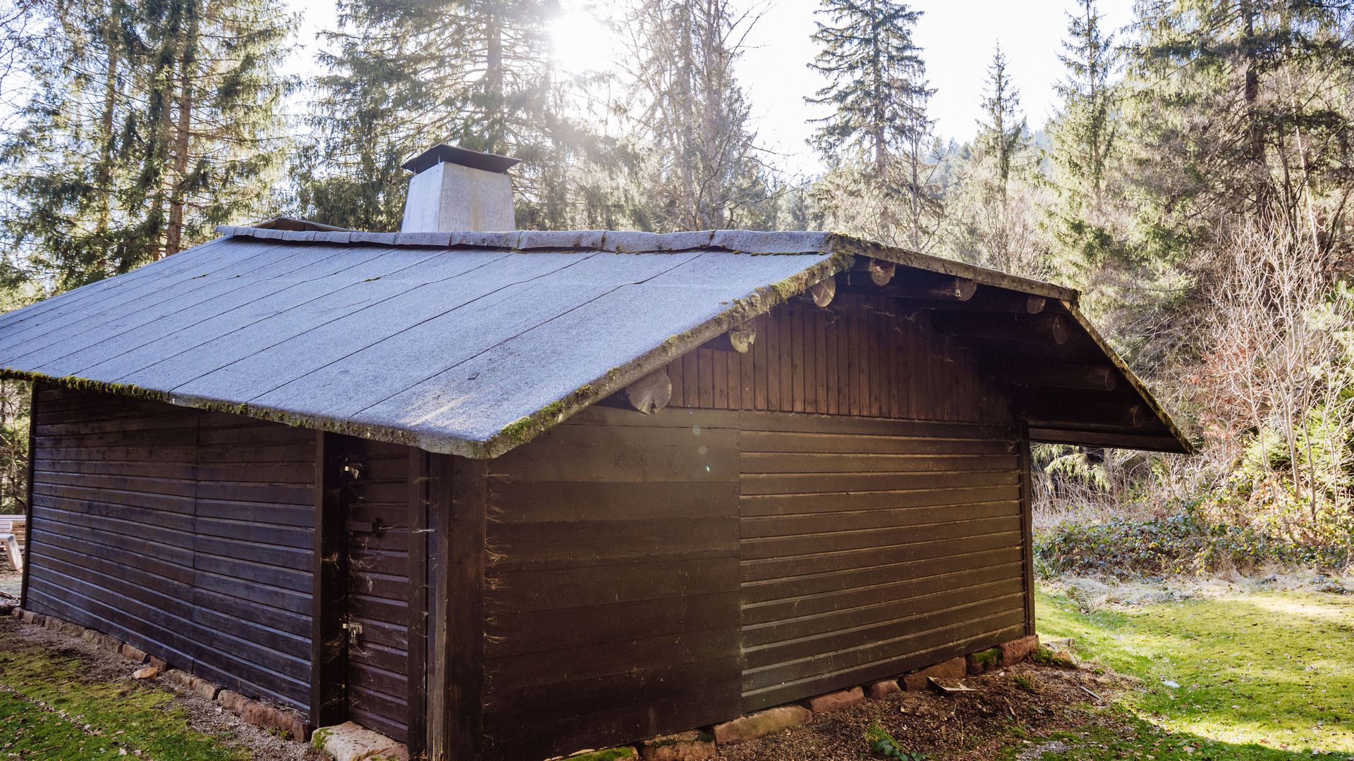 Rückseite der Ellbachhütte in Baiersbronn-Mitteltal