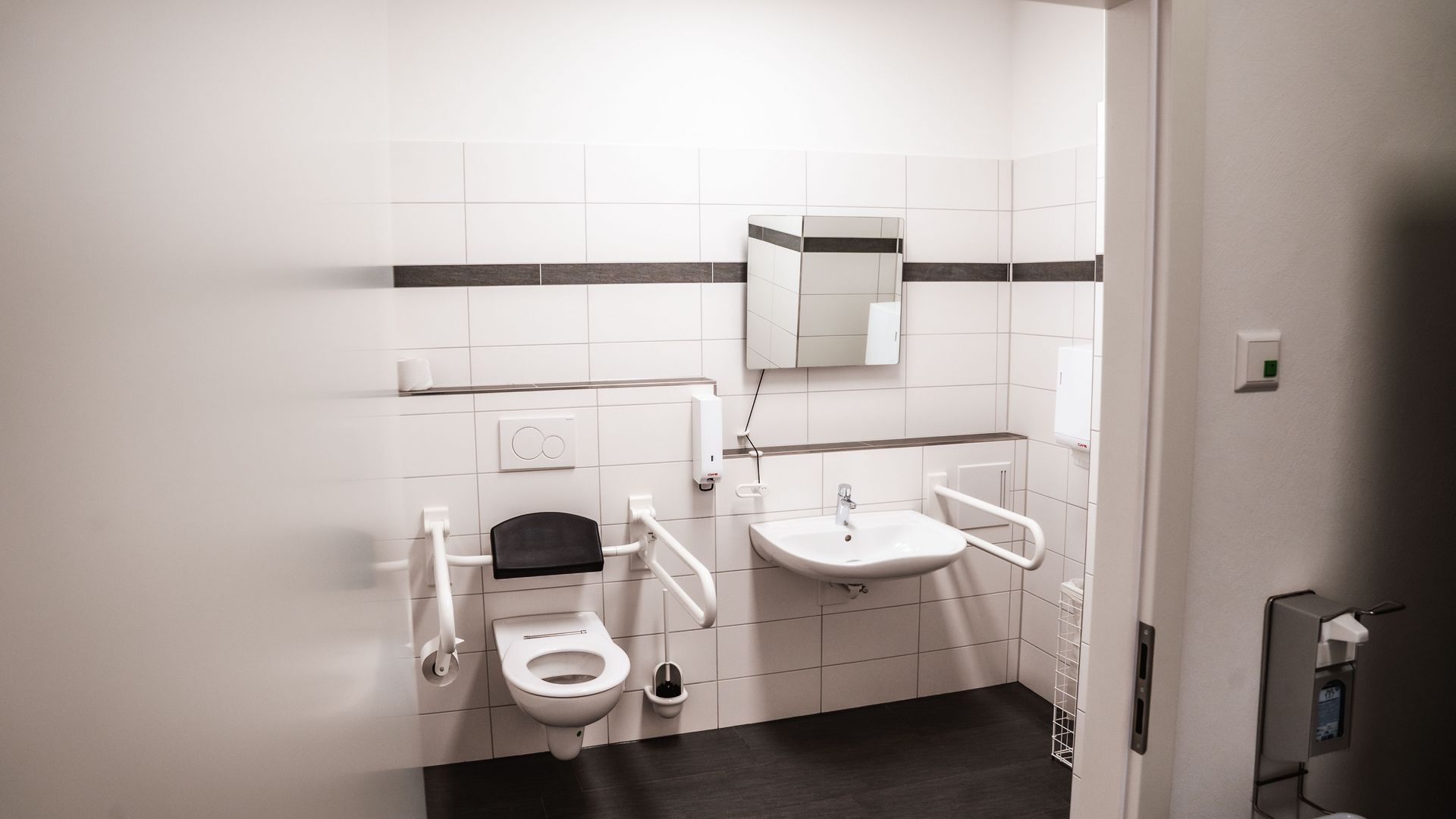 Barrierefreie Toilette im Haus des Gastes in Tonbach